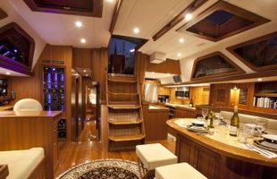 Salon Looking Aft