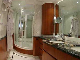 Master Bath & Juccuzi