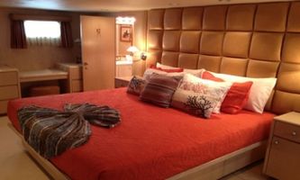 Master Stateroom to Port