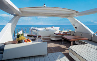 Flybridge with Jacuzzi