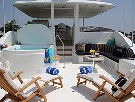 Sun Deck w/ Great Jacuzzi