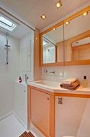 Private guest bath