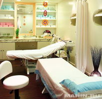 MASSAGE / FACIAL ROOM