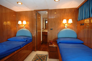 Guest cabin