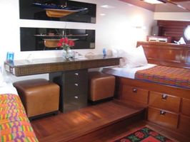 Full Beam Master Cabin