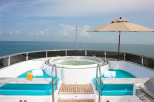 Sun Deck - Jacuzzi area