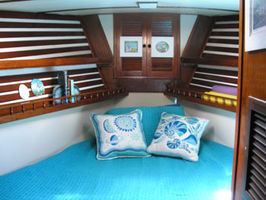 Forward Cabin V Berth