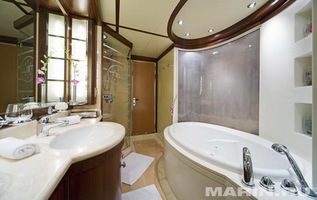 VIP SUITE - BATHROOM