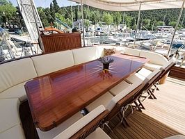 Libra - aft dining area