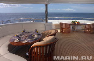 AFT DECK SEATING