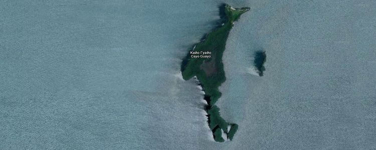 Yacht anchorage off the island of Cayo Guayo