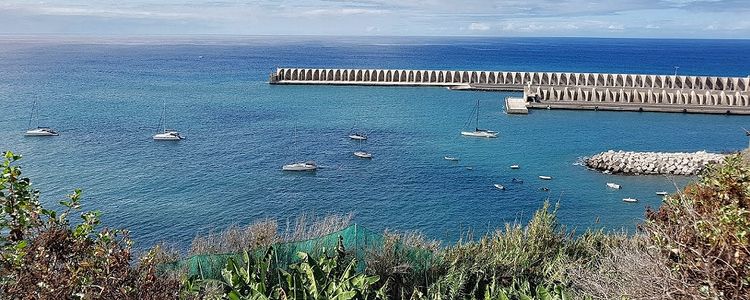 Yacht anchorage in Tazakorte Bay