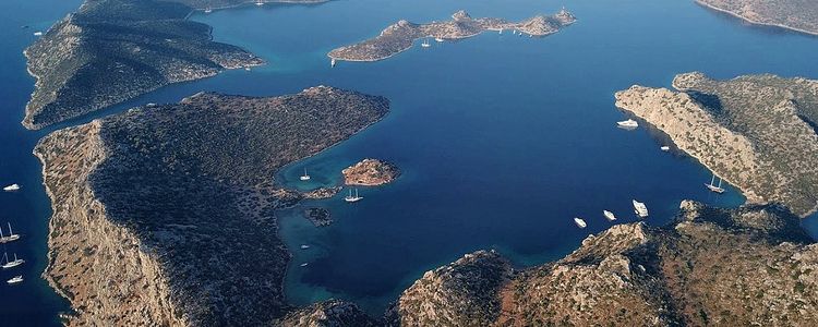 Yacht anchorages in Zeytin Bay