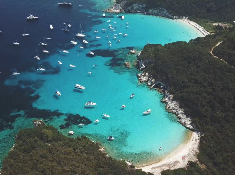 Yacht anchorage at Voutoumi Beach