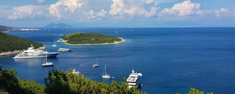 Yacht anchorages in Pera Pigadia bay