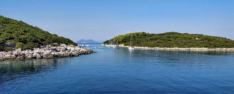 Yacht anchorages in Pera Pigadia bay