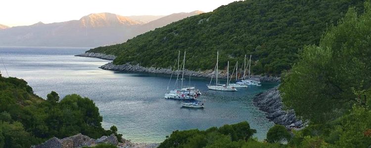 Yacht anchorages in Antri Bay