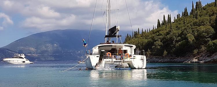 Yacht anchorages in Xylokaravo Bay