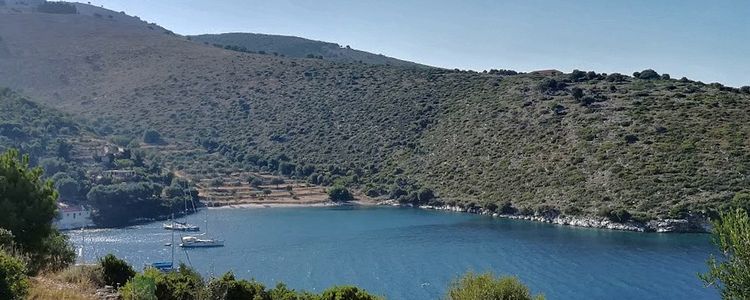 Yacht anchorages in Kalo Limani Bay