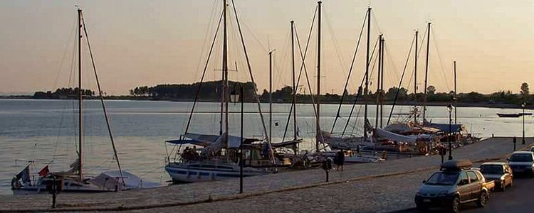 Yacht moorings in Kryoneri