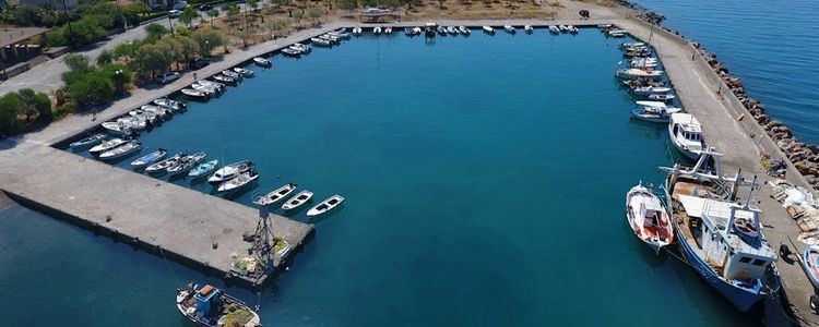 Yacht moorings in Eratini