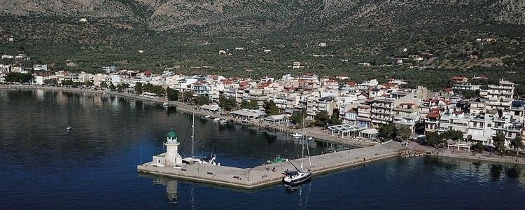 Yacht moorings in Antikyra