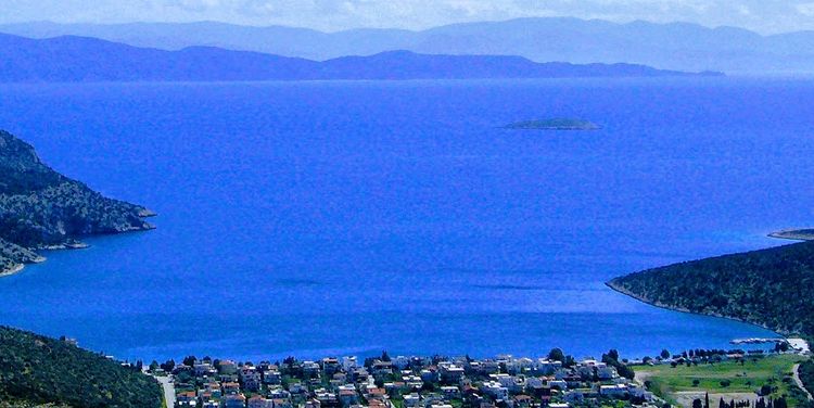 Yacht anchorages in Saranti Bay