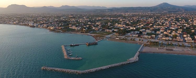 Yacht moorings in Vrachati harbor