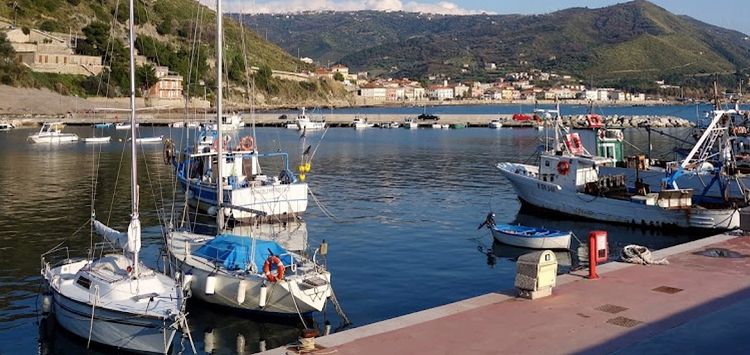 Yachts in San Nicola Fishport