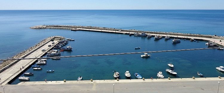 Yachts in San Nicola Fishport