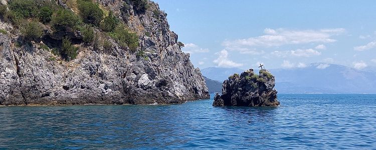 Yacht anchorage in Morti Bay