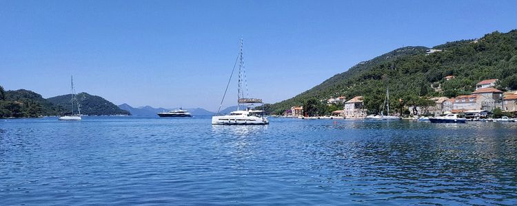 Yacht anchorage in Sipanska Luka