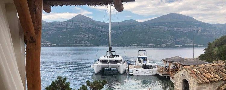 Yacht mooring bouys in Pakljena Bay