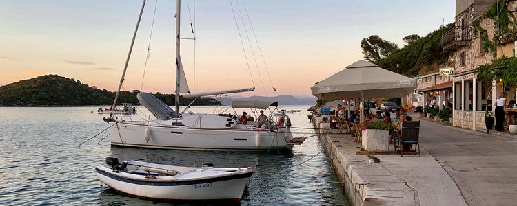 Yacht moorings in Sobra Bay