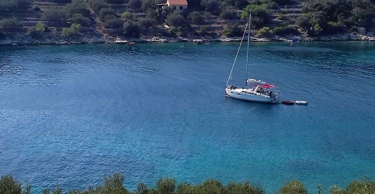 Yacht anchorages in Stracincica Bay