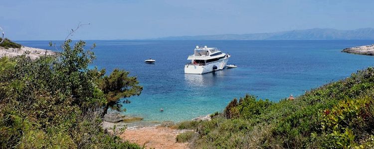 Yacht anchorage at Bili Bok Bay on the north of Proizd Island