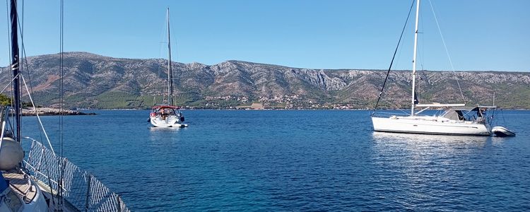 Yacht anchorage in Rasohatica Bay