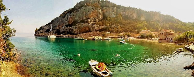 Yacht anchorage in Vela Stiniva Bay