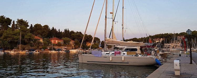 Yacht mooring at Vrboska waterfront