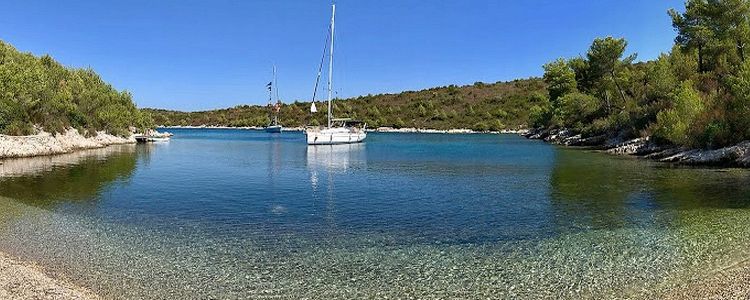 Yacht anchorage in Duga Bay