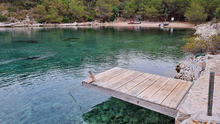 Yacht anchorage in Duga Bay