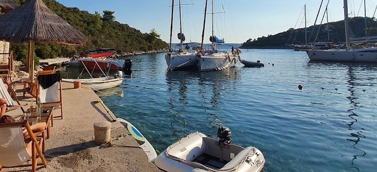 Yacht anchorages in Vela Garska Bay