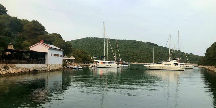 Yacht anchorages in Vela Garska Bay