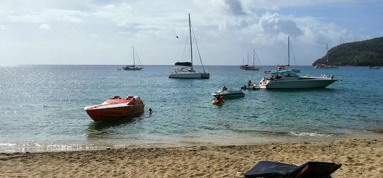 Yacht anchorage in Friendship Bay