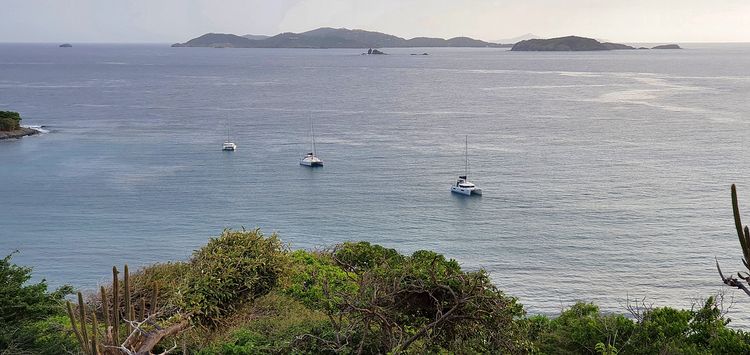 Yacht anchorage in the south-west of Baliseaux Island