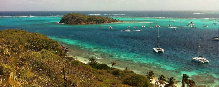 Buoy moorings and anchorages at Tobago's reefs