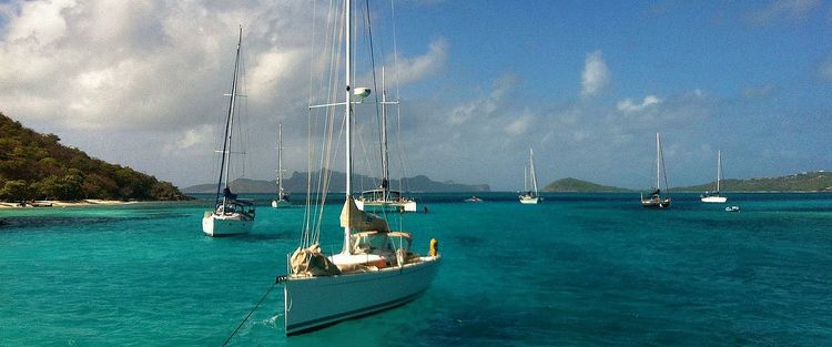 Buoy moorings and anchorages at Tobago's reefs