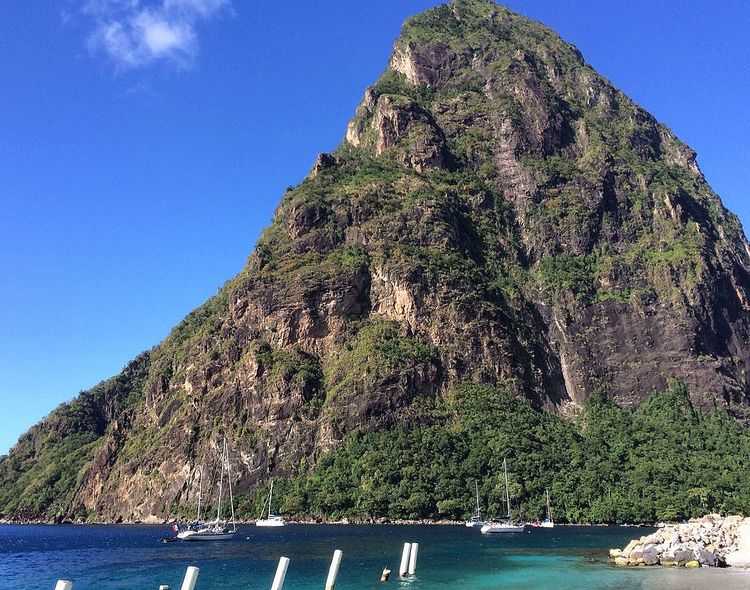 Yacht moorings in Pitons Bay