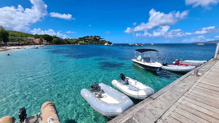 Yacht anchorages and mooring buoys in Mitan Bay