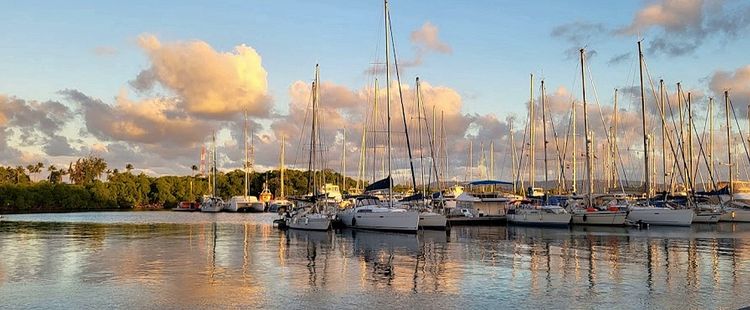 Yacht Marina Étang Z’Abricots